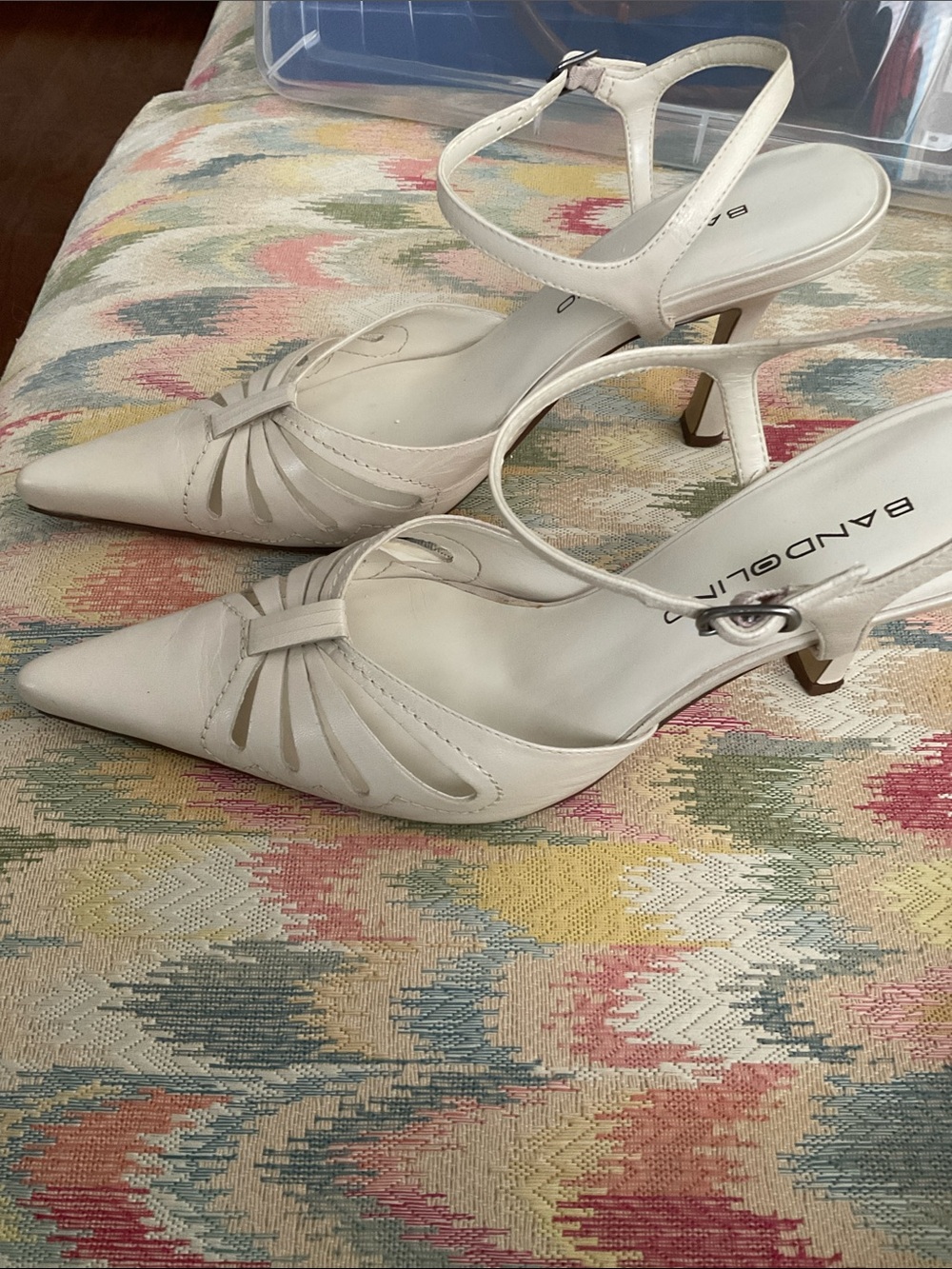 Bandolino Women's cream Ankle Strap Pumps - Picture 3 of 7